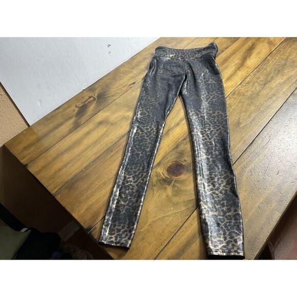 Spanx Gold & Black Faux Leather Leopard Print Leggings Mid Rise Size Small - Picture 5 of 8